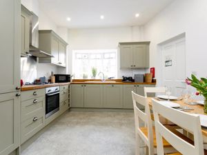 Kitchen- click for photo gallery